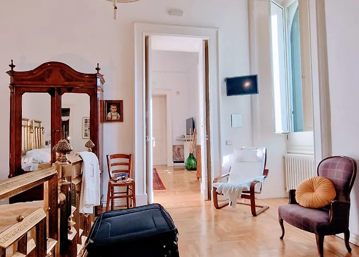 Palazzo De Giorgi ベッド・アンド・ブレックファスト 4*