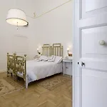 לינה וארוחת בוקר Palazzo De Giorgi לצ'ה