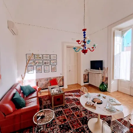 Palazzo De Giorgi Couette-café 5*