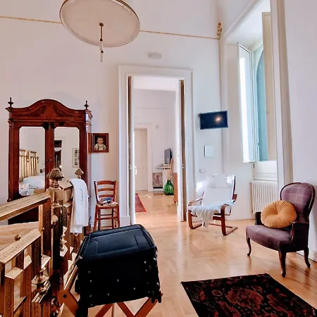 Palazzo De Giorgi فندق مبيت وإفطار 4*