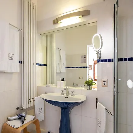 Oda ve Kahvaltı Palazzo De Giorgi 4*