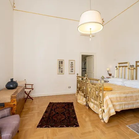 Palazzo De Giorgi Bed & Breakfast 4*