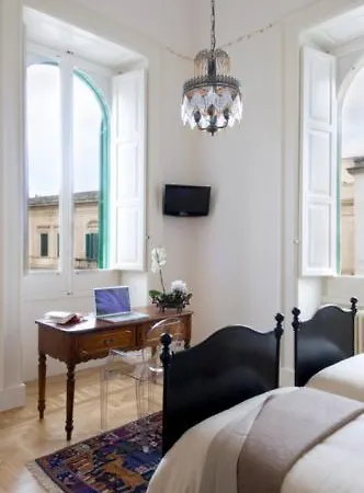 Oda ve Kahvaltı Palazzo De Giorgi 4*