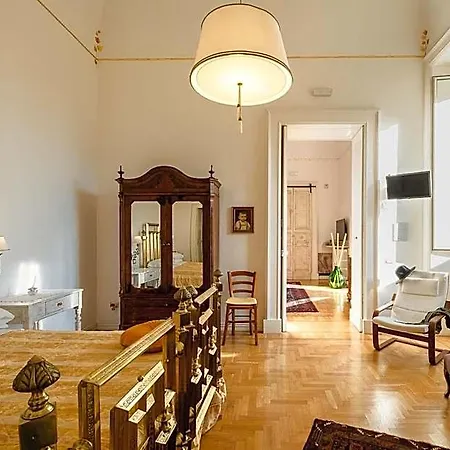 Palazzo De Giorgi 4*