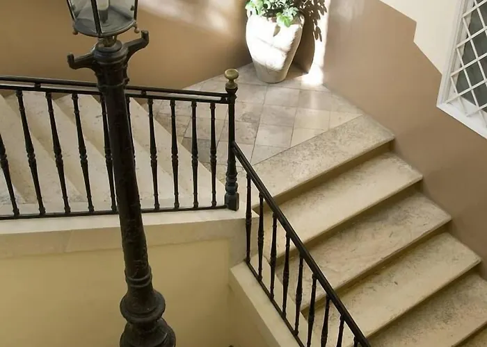 Oda ve Kahvaltı Palazzo De Giorgi 4*